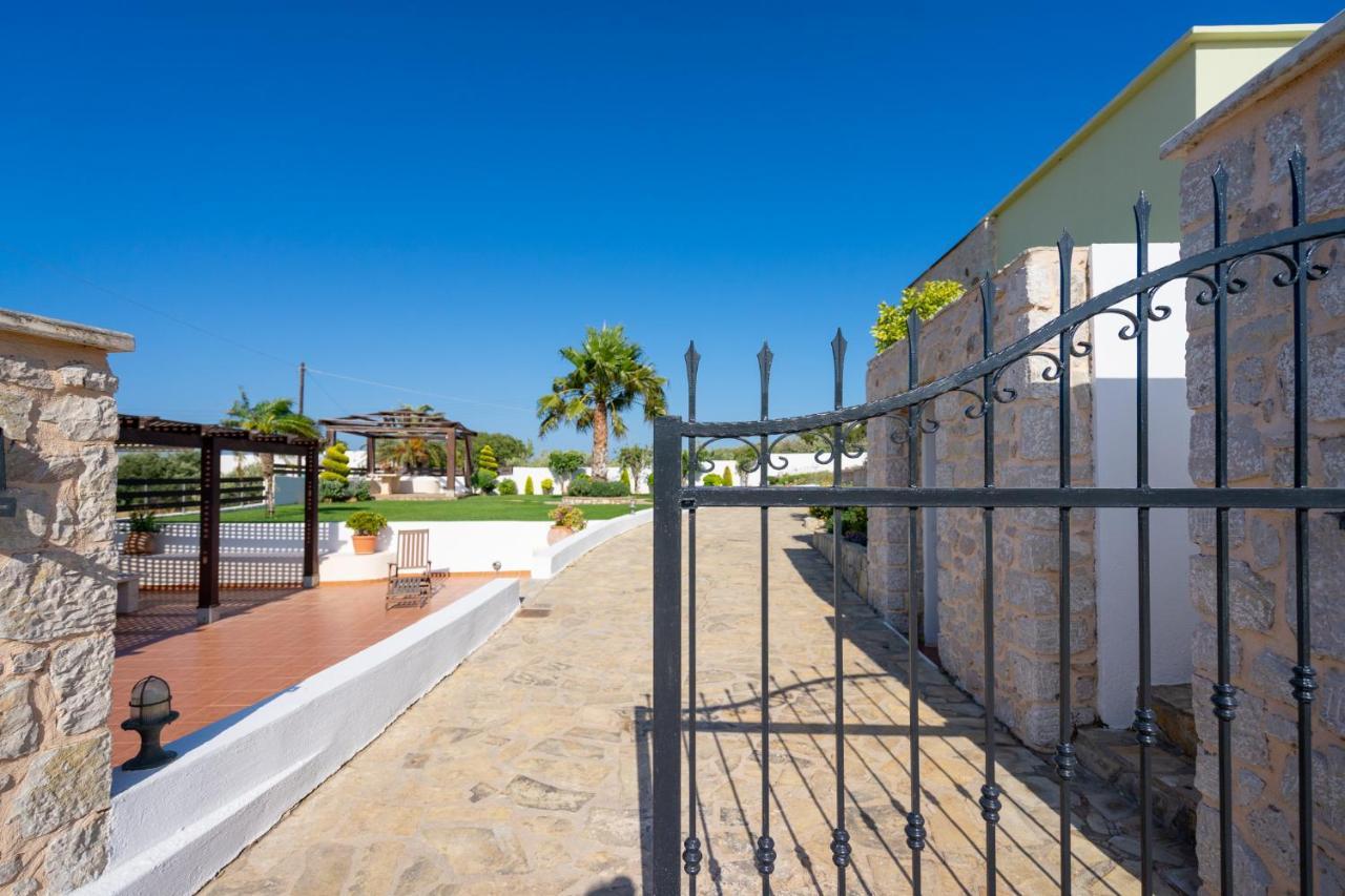 Georgia'S Apartments Kouremenos Beach Anevato Extérieur photo